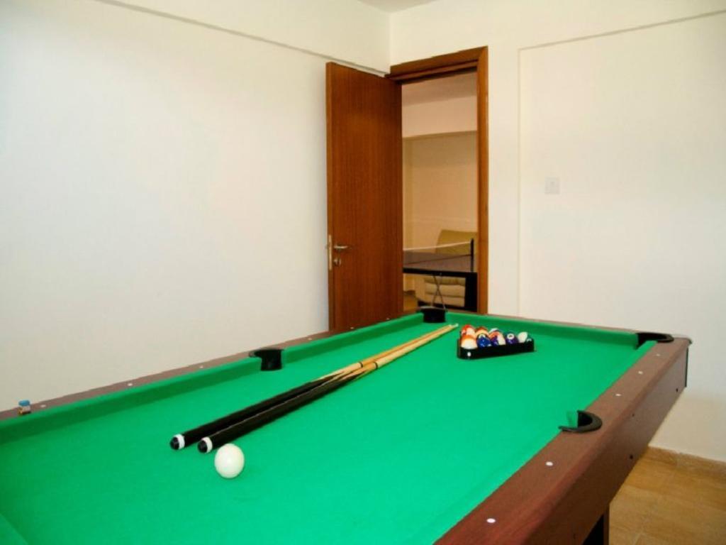Villa Saraliana Sandy Beach Villas - Heated Pool - Jacuzzi - Private Beach Area Polis Номер фото