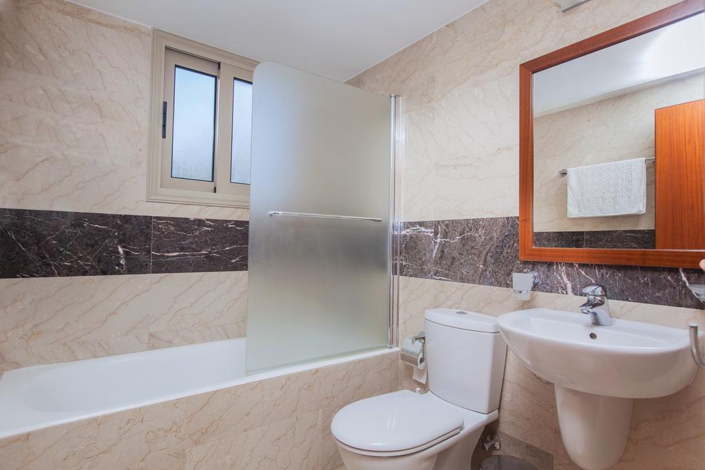Villa Saraliana Sandy Beach Villas - Heated Pool - Jacuzzi - Private Beach Area Polis Номер фото